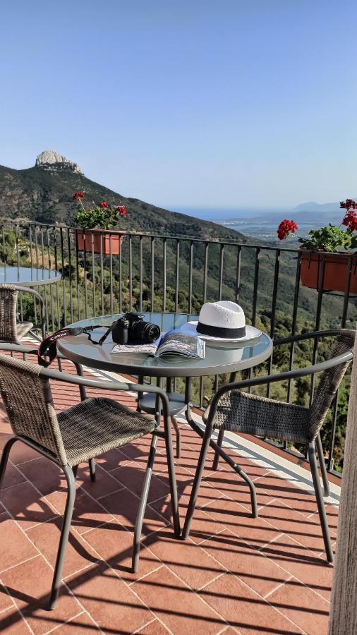 “Sa Scala” Bed&Terrace Hotel Baunei Buitenkant foto